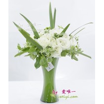 सफेद गुलाब का फूलदान « पृथ्वी पर शांति »