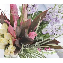 花瓶裡的花“埃斯梅拉達”