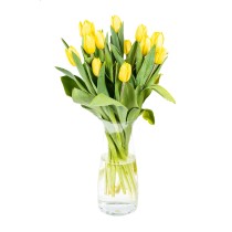 Die Vase mit gelben Tulpen...