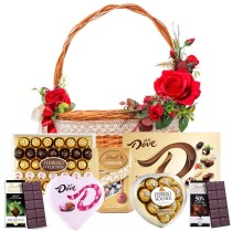 Panier d'Amoureux du Chocolat avec des Roses Rouges