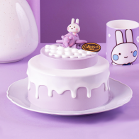 Gâteau d'anniversaire aux fruits à deux couches