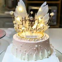 Torta di Compleanno Romantica Starlight con Corona di Piume
