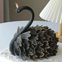 Gâteau d'anniversaire cygne noir