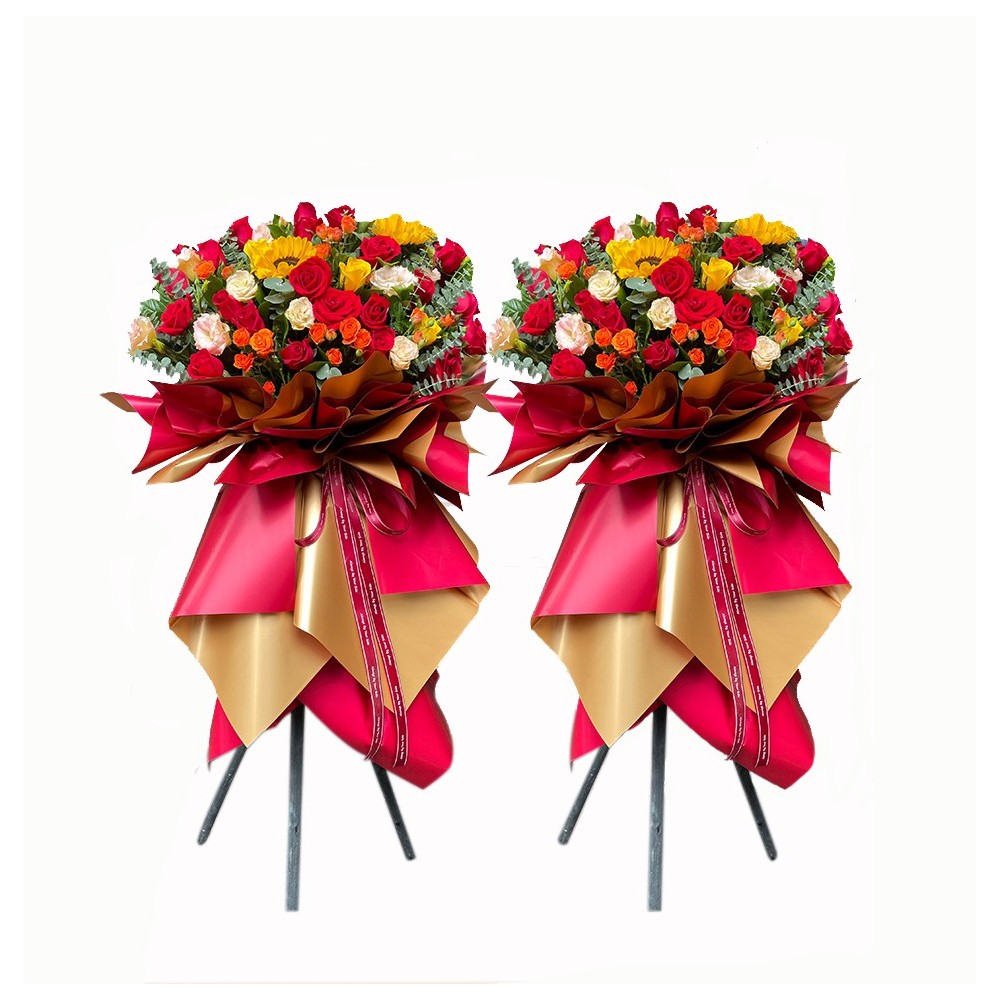 Inauguração de negócio: Rosas e girassóis, arranjo floral em tripé