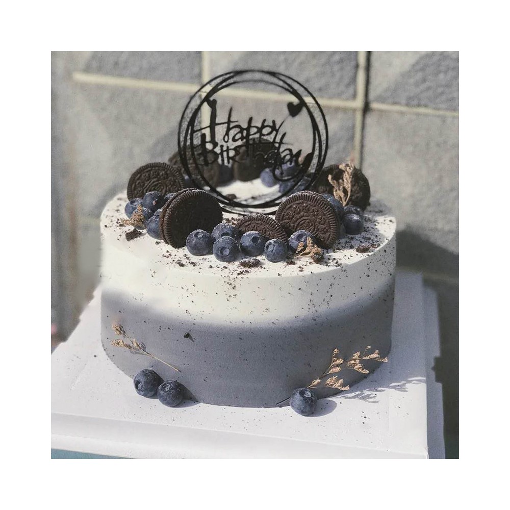 Blueberry and Oreo biscuits birthday cake Blueberry and Oreo biscuits birthday cake