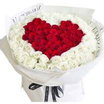 99송이 빨간 장미와 흰 장미 꽃다발 « 빨간 하트 »