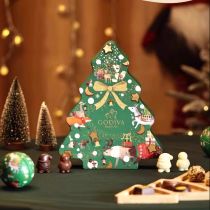 Подарочная коробка конфет Godiva в форме рождественской елки