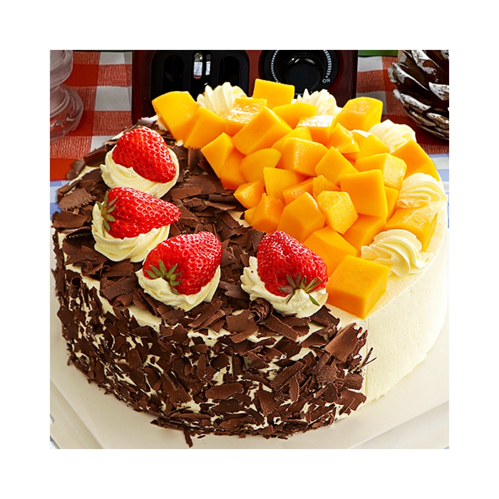 Bolo de Aniversário Chocolate-Manga Morango Delícia