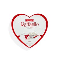 Caja de regalo en forma de corazón de caramelos de almendra y coco Ferrero Raffaello