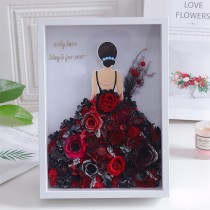 अनन्त फूलों का फ्रेम - सुरुचिपूर्ण महिला पुष्प पोशाक डिजाइन