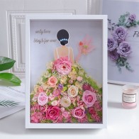 永生花相框 – 优雅淑女花裙设计