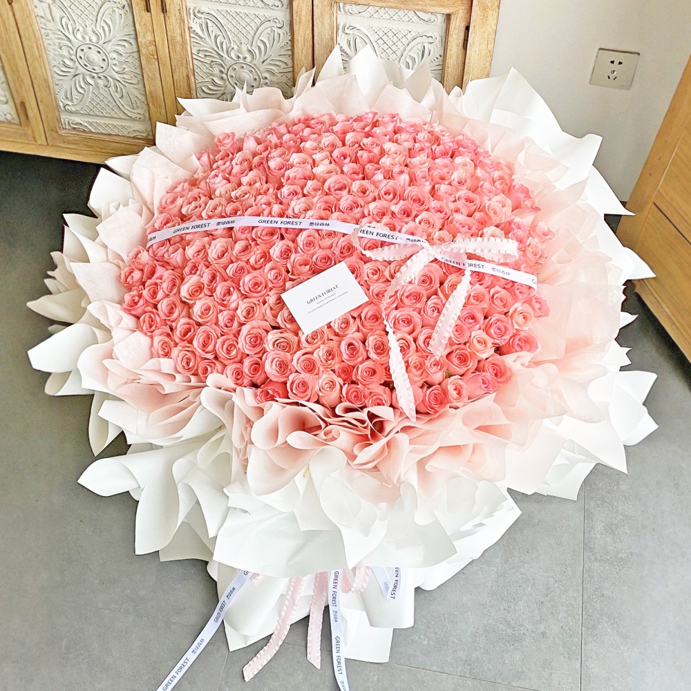 199 गुलाबी गुलाबों का गुलदस्ता « अंतहीन रोमांस »