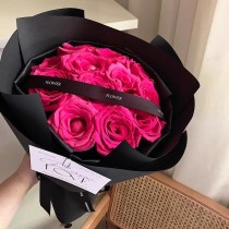 11朵洋红色玫瑰花束 « 大胆优雅 »