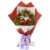 O buquê de flores «O amor é como um arco-íris»