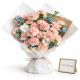 Bouquet de roses thé et d'œillets roses