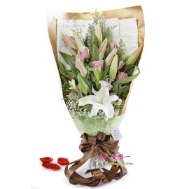 The bouquet of flowers « Love paradise »