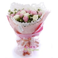 The bouquet of flowers « Happy honeymoon »