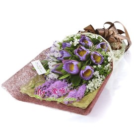 花材：9枝睡蓮，紫邊白色桔梗，美女櫻，梔子葉。