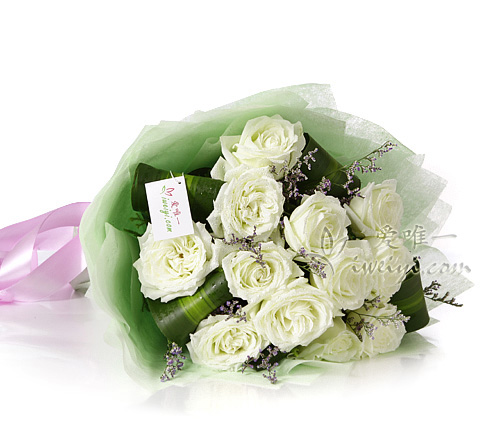 mazzo di rose bianche