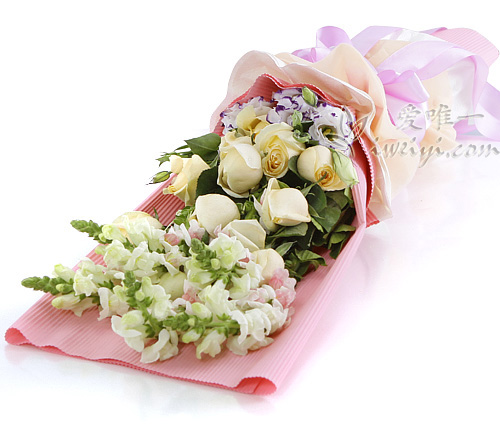 シャンパンローズの花束
