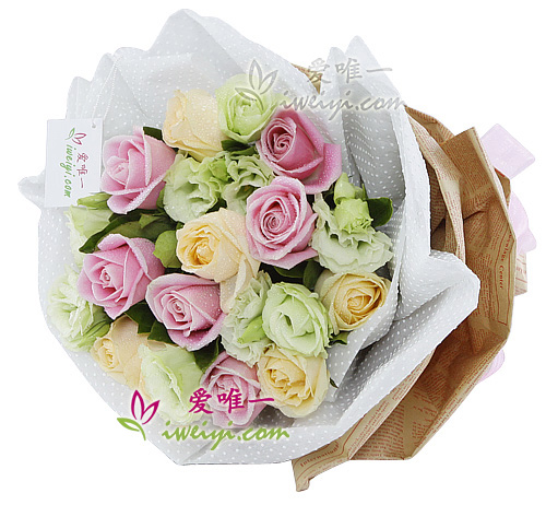 mazzo di rose rosa e rose champagne