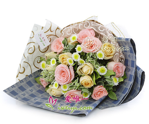 bouquet de roses de couleur champagne et rose