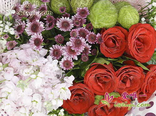 bouquet of red roses