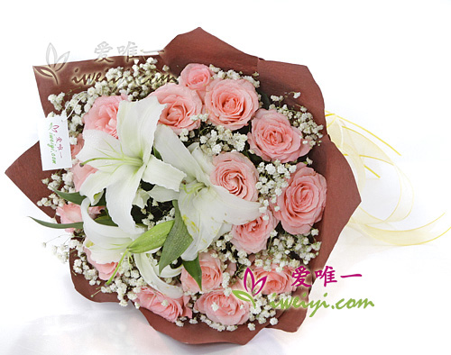 bouquet of pink roses and white lilies