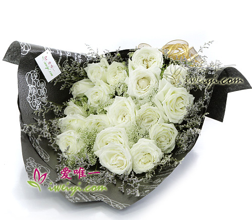 bouquet of white roses