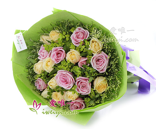 bouquet of 9 pink roses and 11 champagne roses