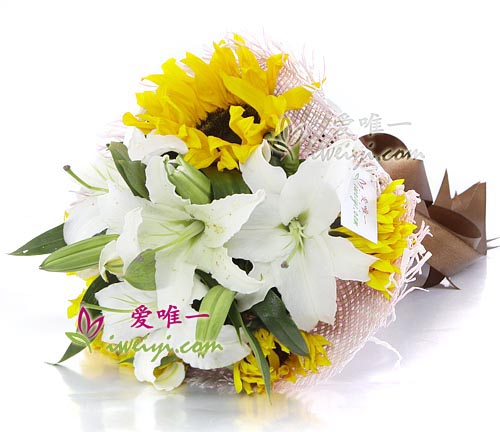 bouquet of sunflowers and white lilies