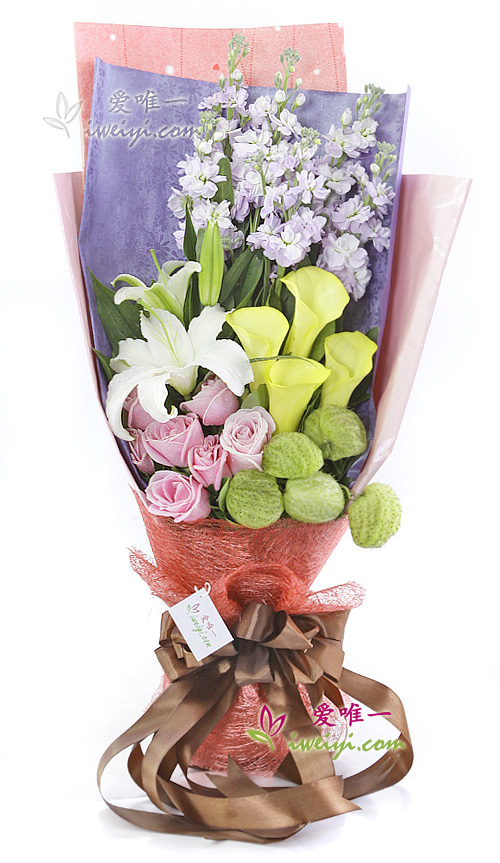 Le bouquet de fleurs « Love what you love »